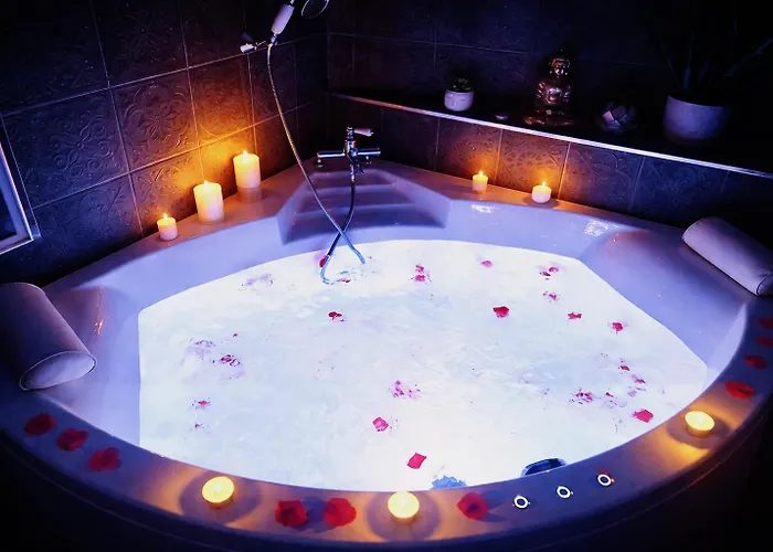 Le Romantique, Spa, écran Cinéma, Lit King Size, Day Use, 10 Min Centre Amiens